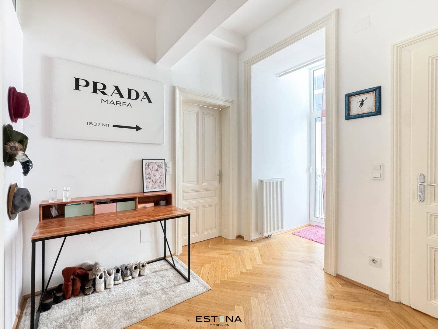 Beautiful period apartment with quiet balcony near U3 Hütteldorfer Straße