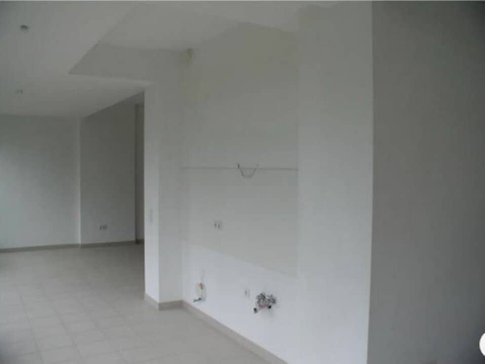 Bright office with green view, 98m²