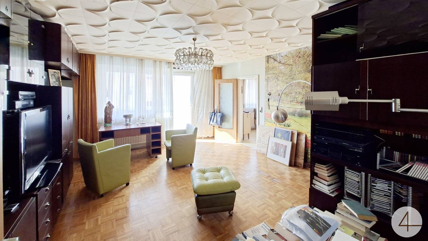 Wohnung with Loggia bright and in best location
