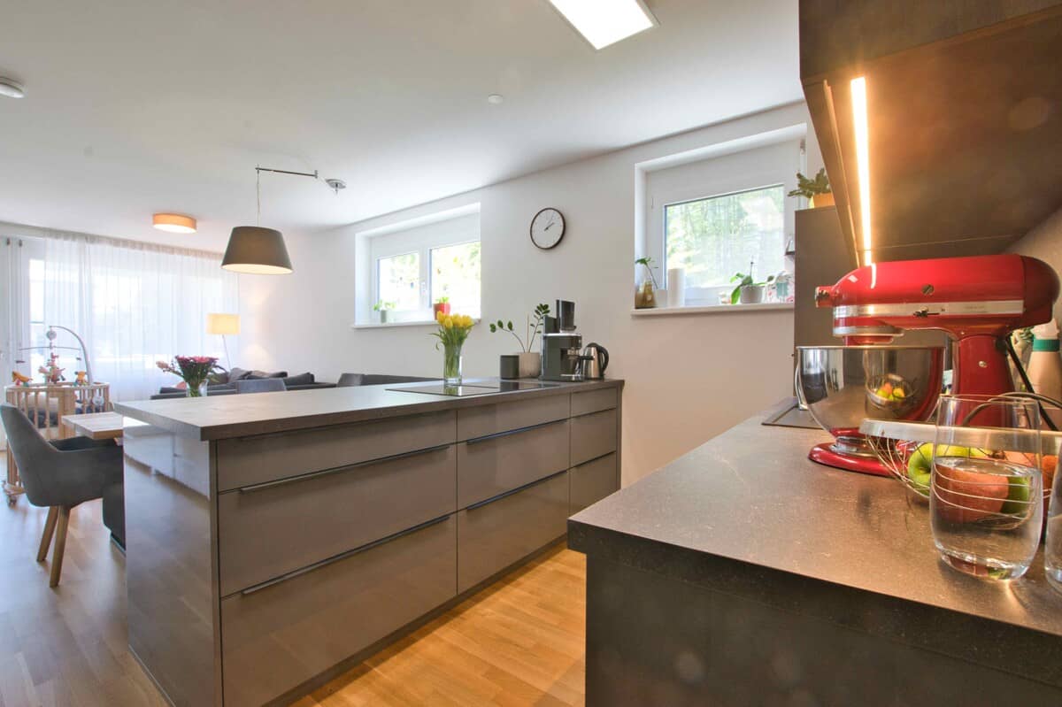 Wohnung ruhig gelegen Loggia zwei Stellplätze