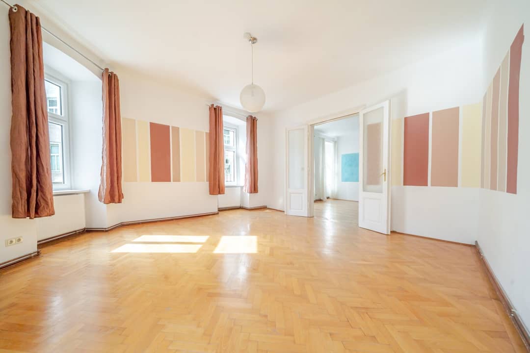Altbauwohnung mit Potenzial und heller Grundriss