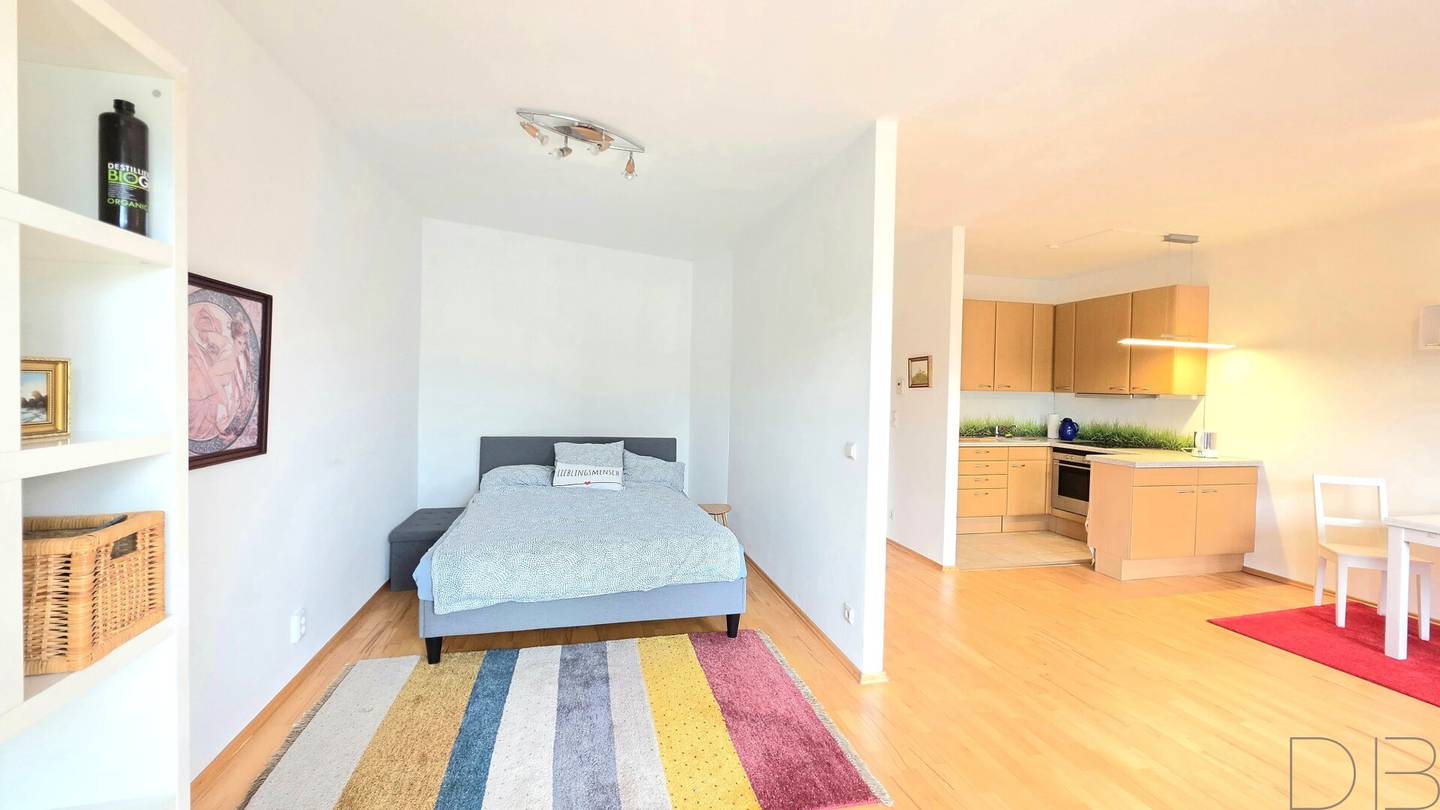 Wohnung mit Balkon und überdachtem Stellplatz
