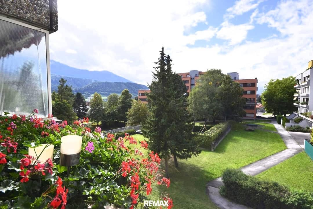 Spacious apartment with west facing balcony and mountain view
