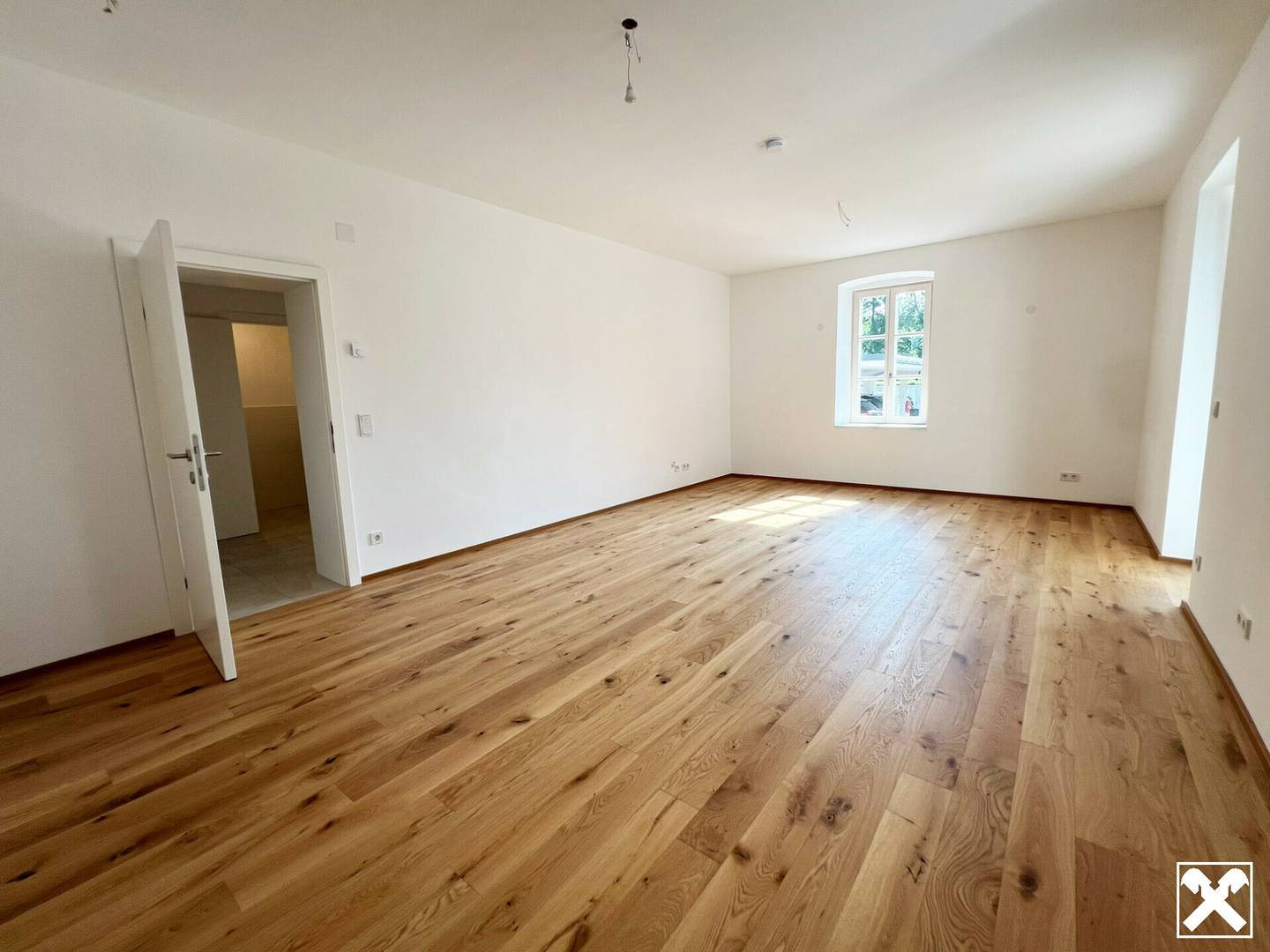 Erdgeschosswohnung mit Balkon Lift nahe Bahnhof
