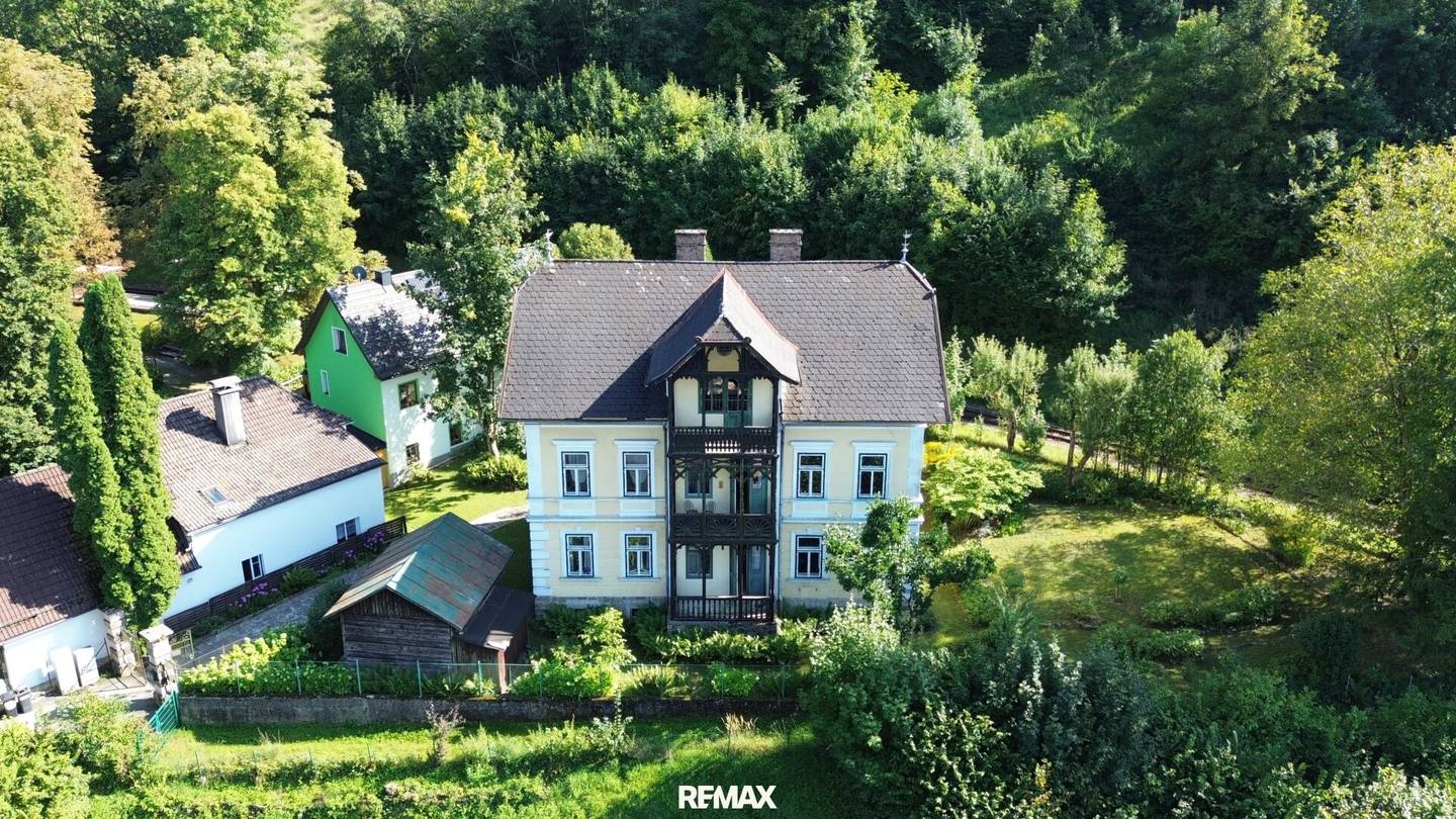 Repräsentative Villa im Schillerpark – einzigartig mit unverbaubarer Aussicht