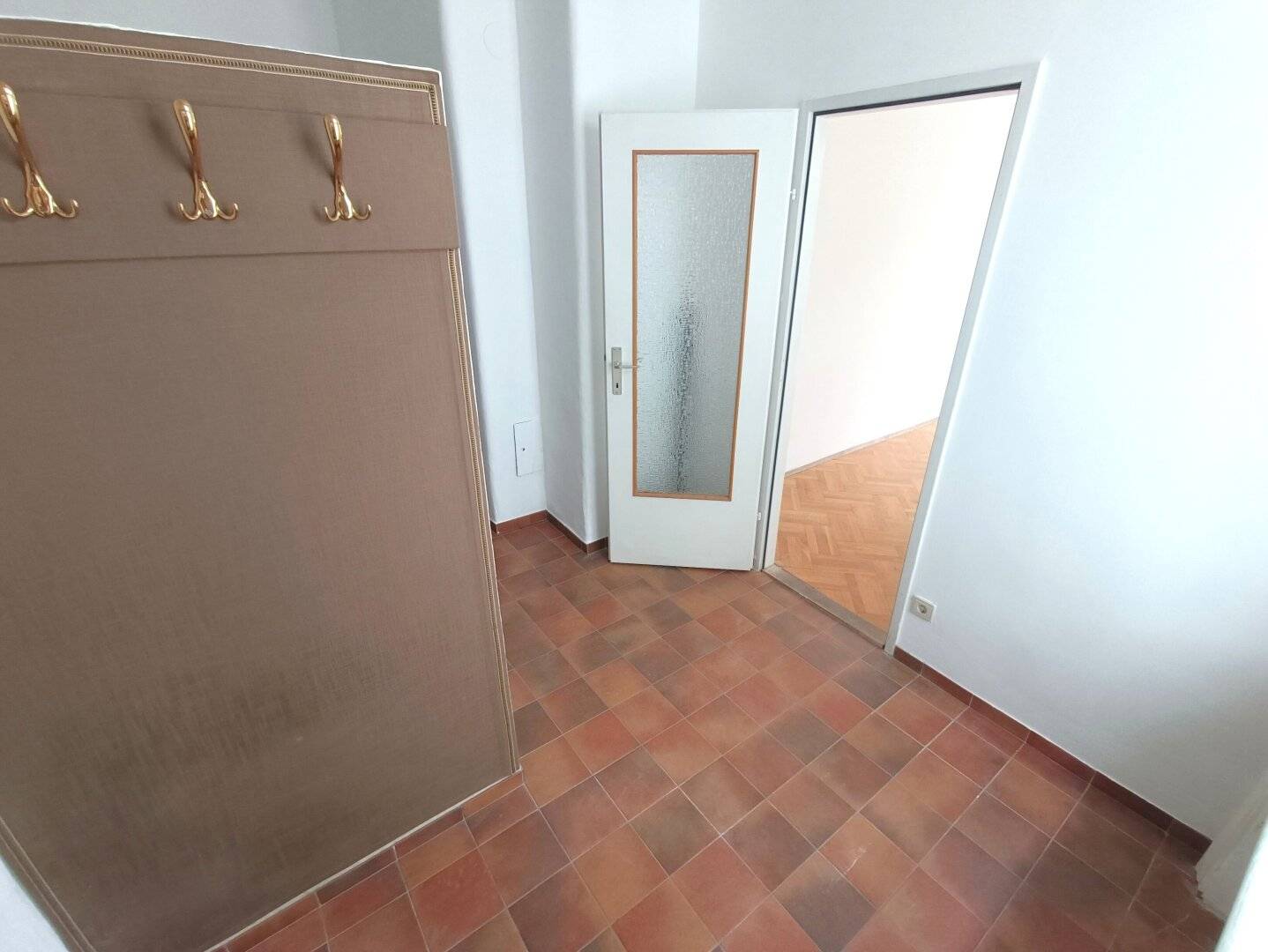 Commercial Space 77m² Old Building Währing
