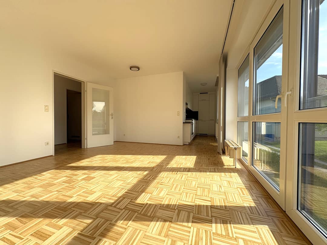 Wohnzimmer mit Blick zur EWE-Küche