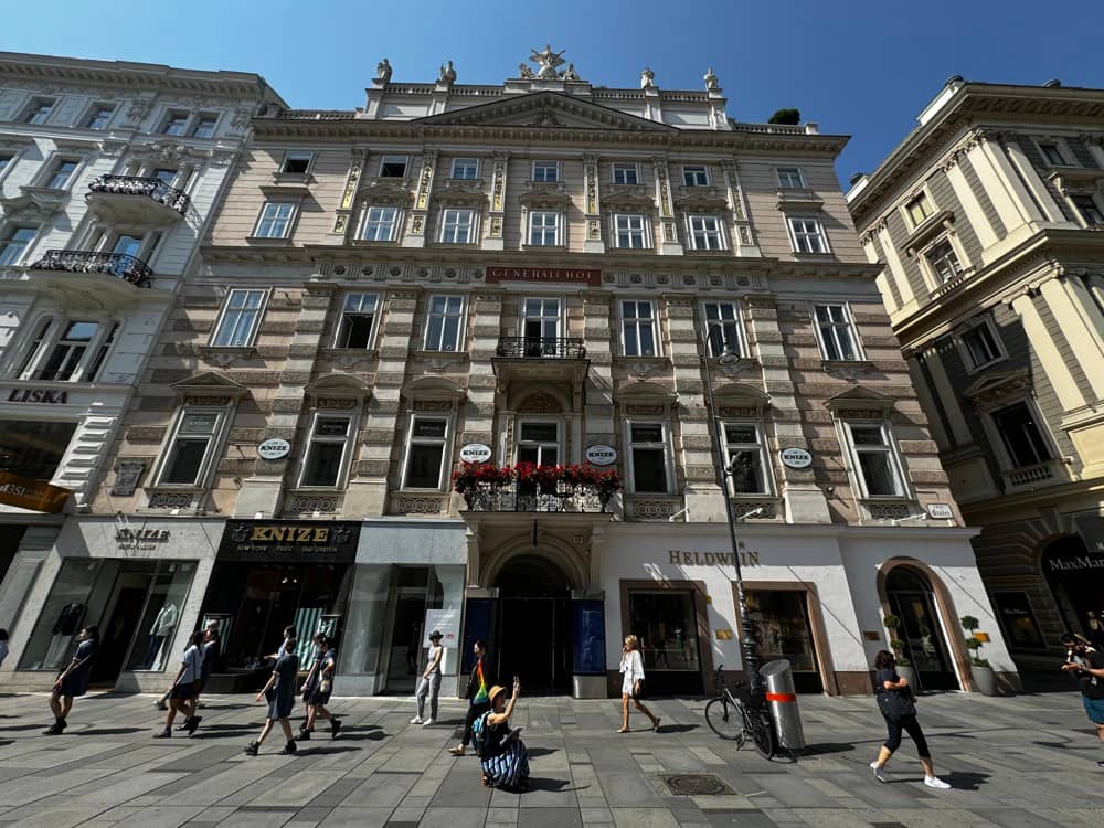 Generalsaniertes Büro am Graben