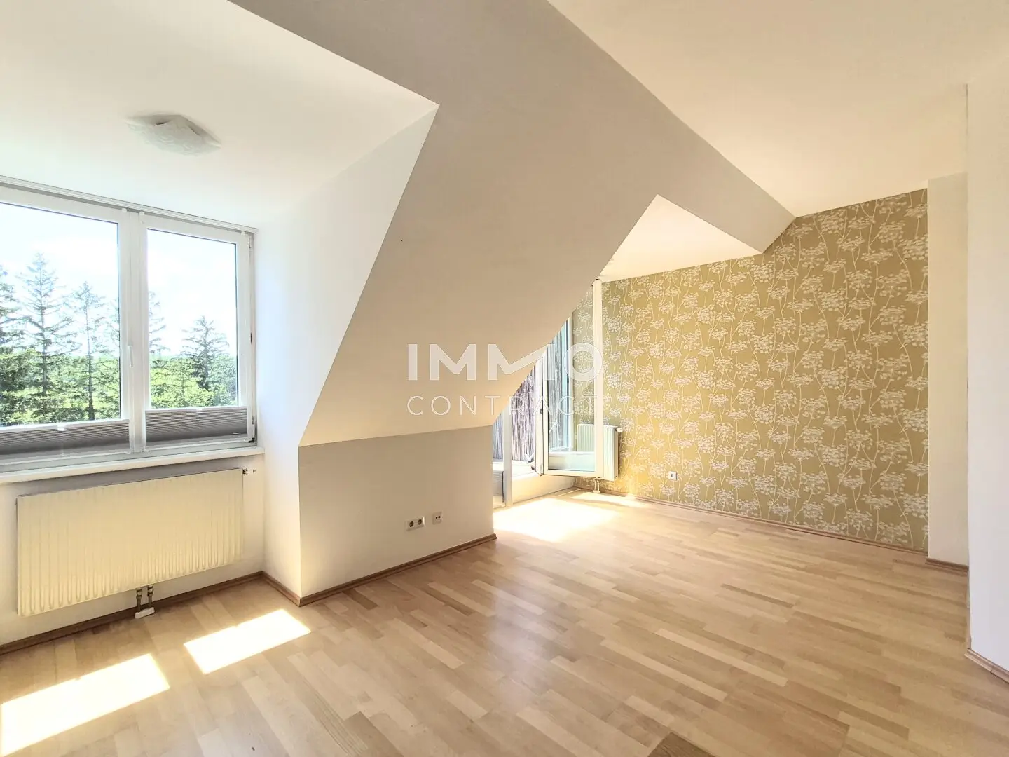 2-Zi-DG-Wohnung mit Grünblick, Terrasse & Garage