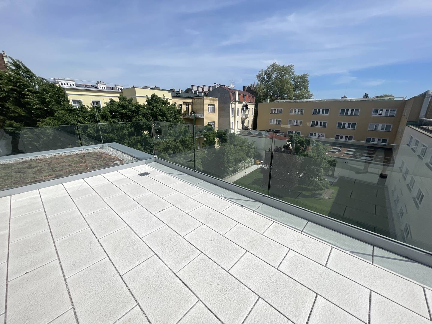 Fully Refurbished Office Spaces EKAZENT Hietzing