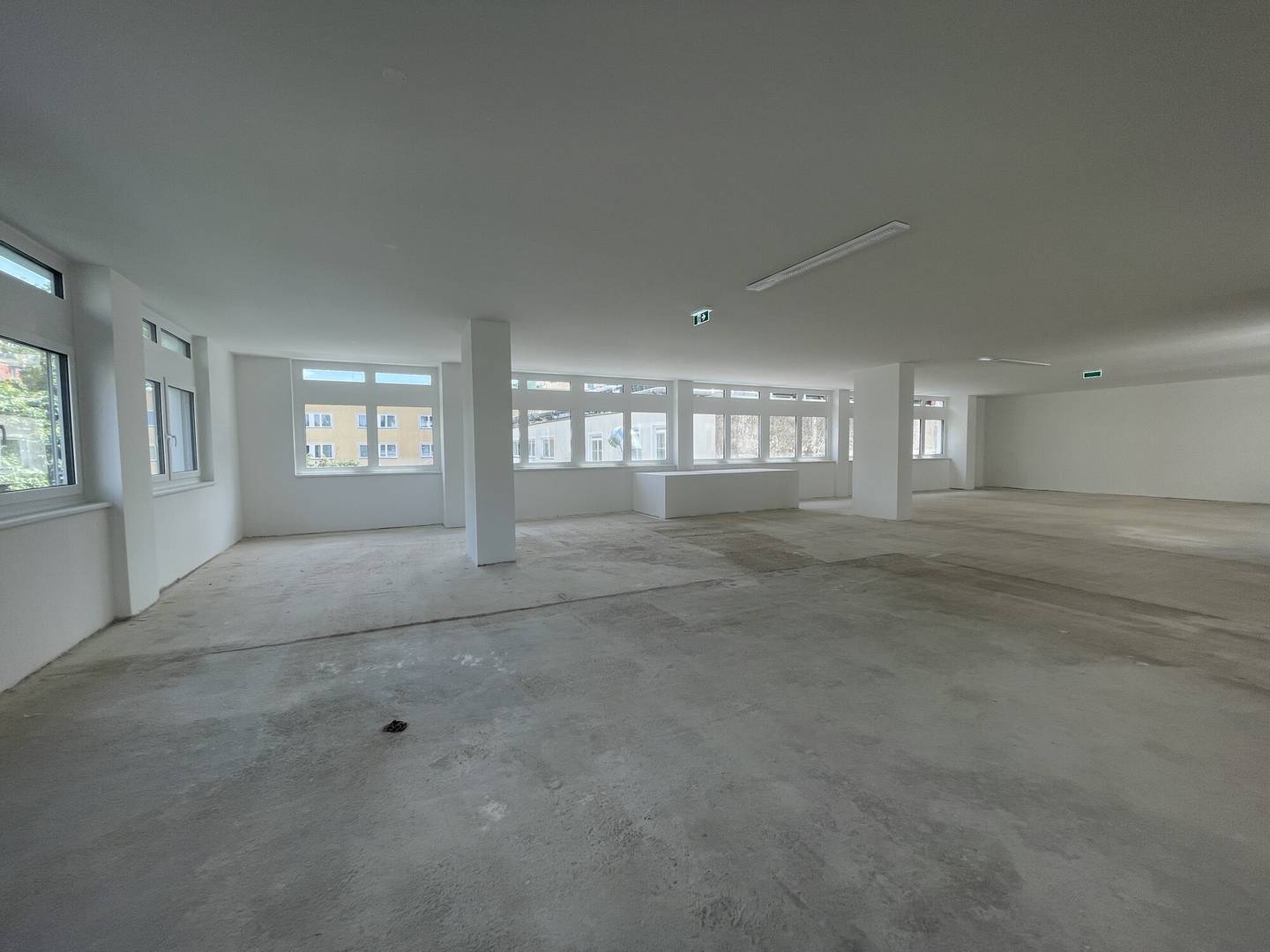 Fully Refurbished Office Spaces EKAZENT Hietzing