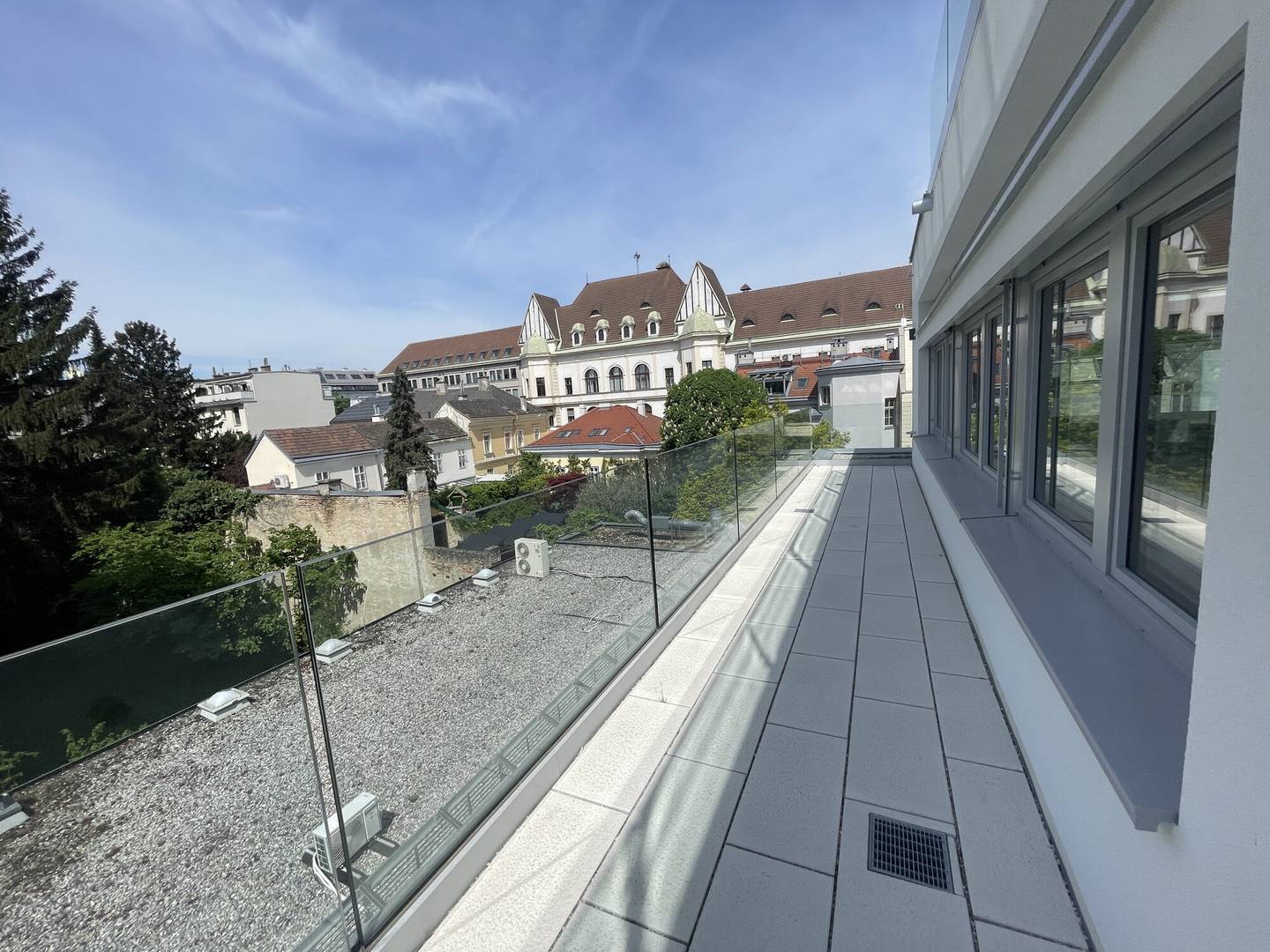 Fully Refurbished Office Spaces EKAZENT Hietzing