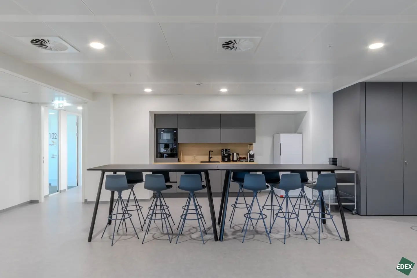 Office Spaces with Courtyard and Rooftop Terrace in Central Hub