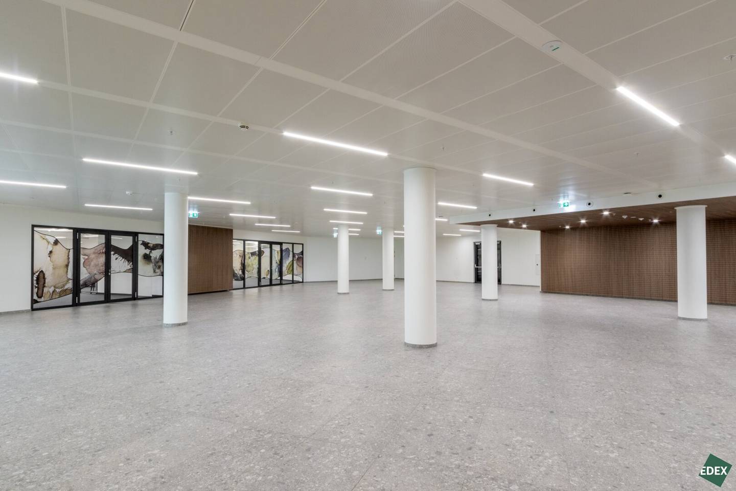 Office Spaces with Courtyard and Rooftop Terrace in Central Hub
