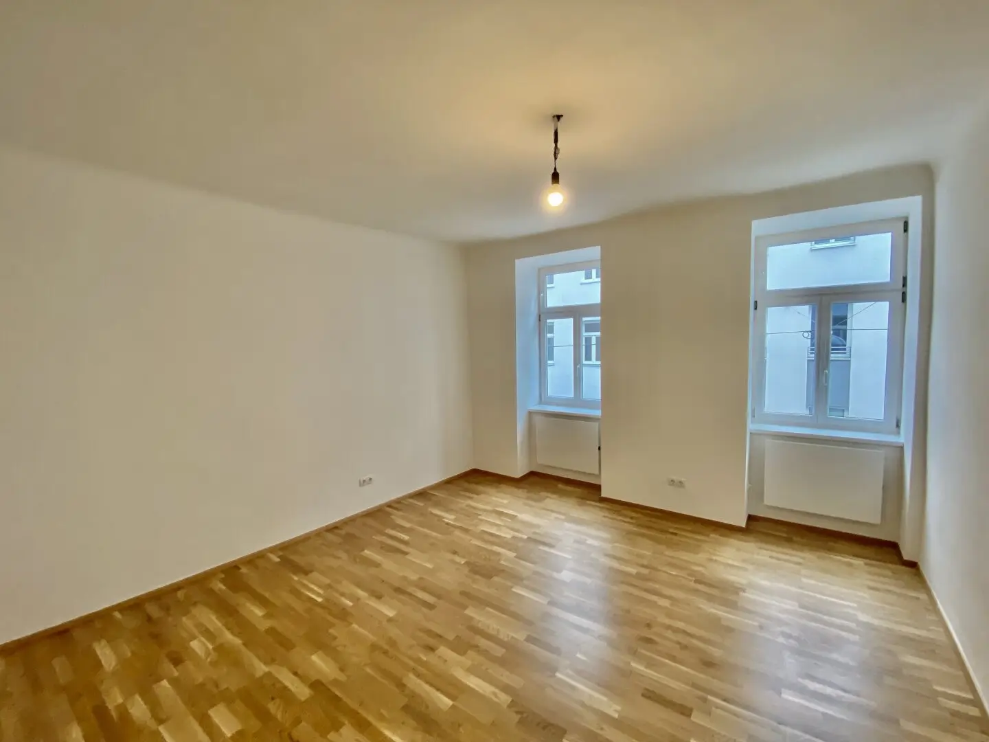 Charming 2-Room Apartment in Hernals