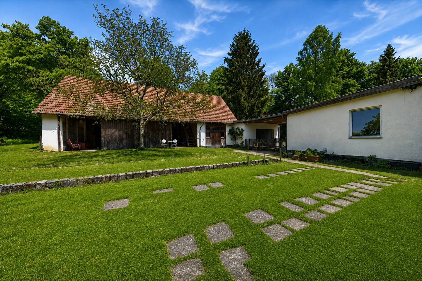Bungalow & Stadl auf 5600m²