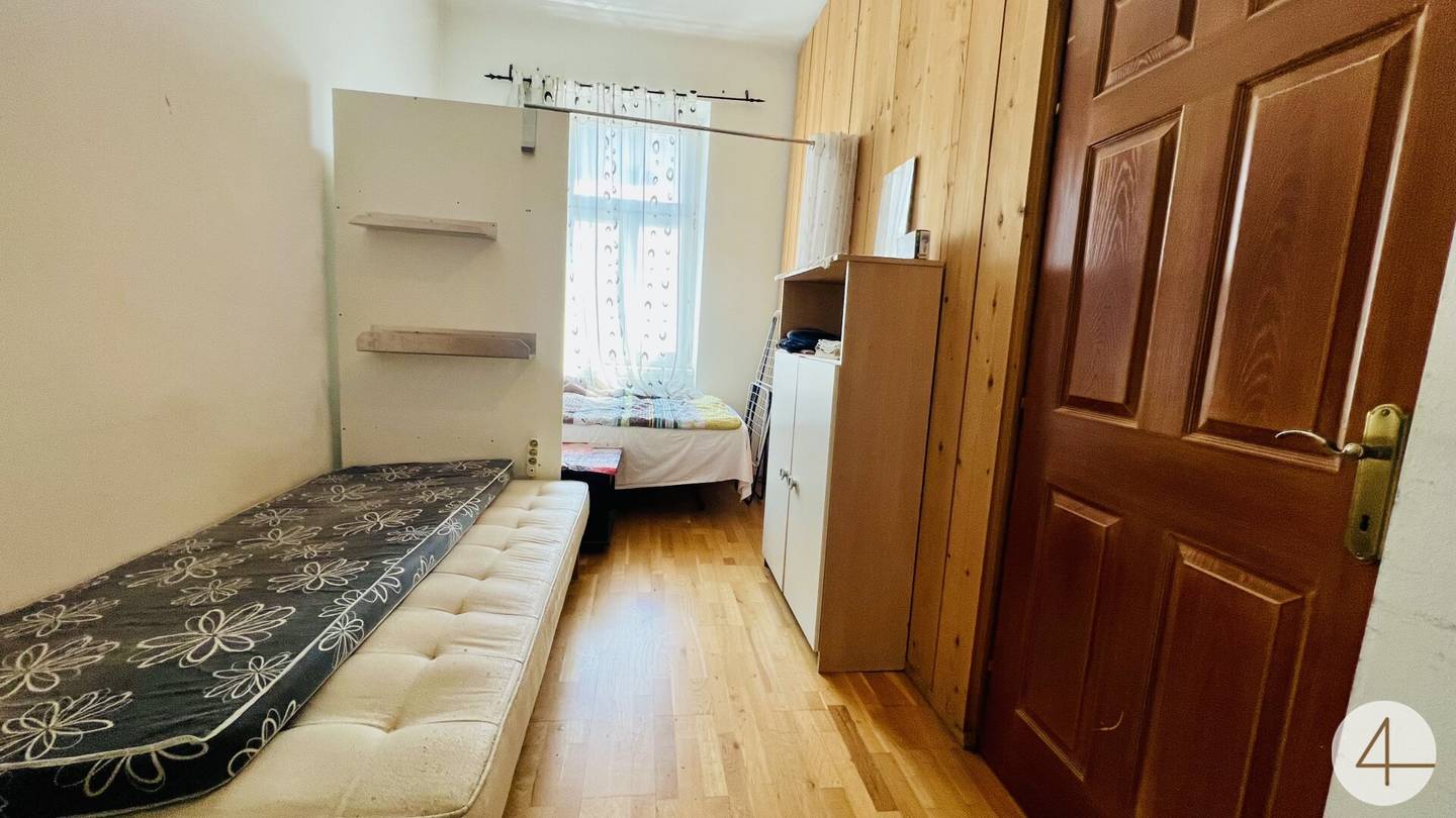Apartment in a quiet side street near S7 and U3