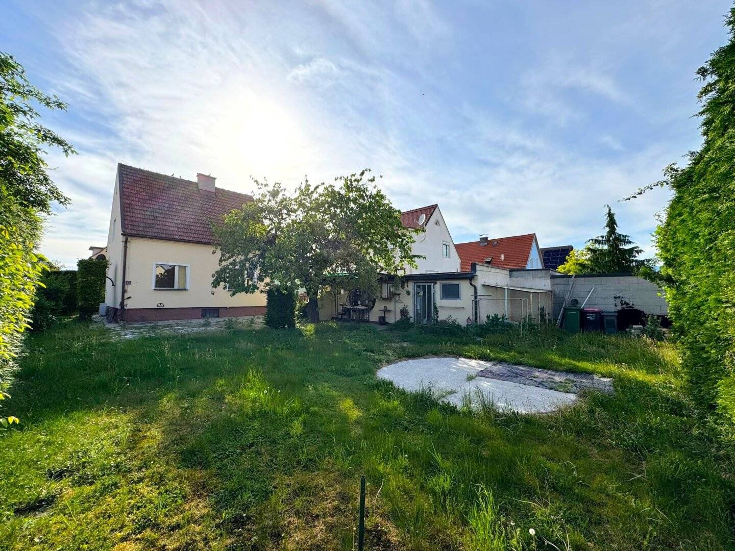 Charming Family House with Garden and Garage in Neunkirchen