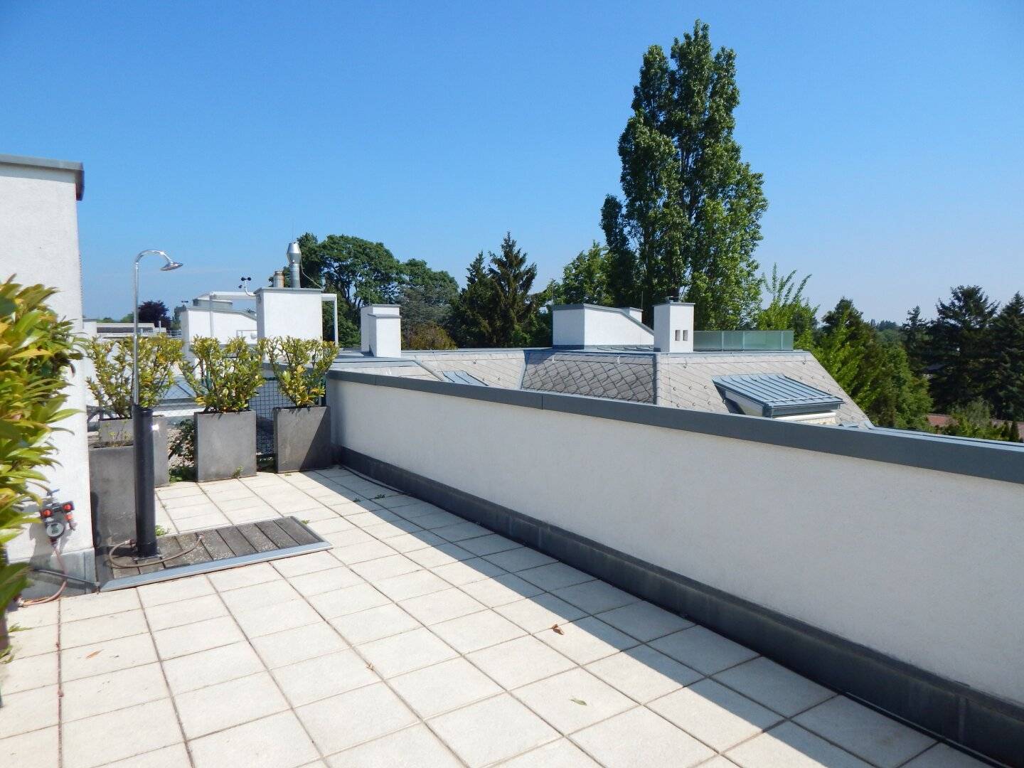 Apartment in green quiet location near Maurer Hauptplatz with rooftop terrace