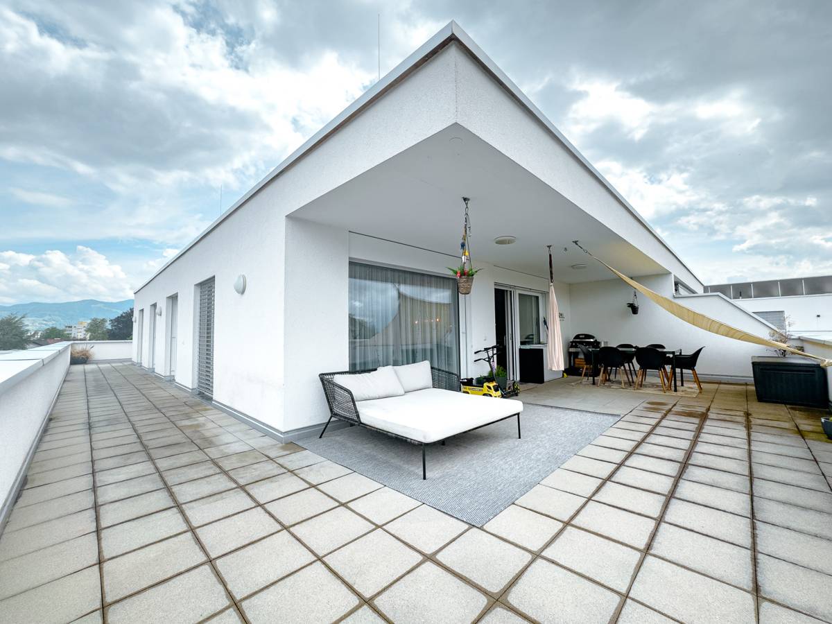Penthouse mit großer Terrasse und Lift