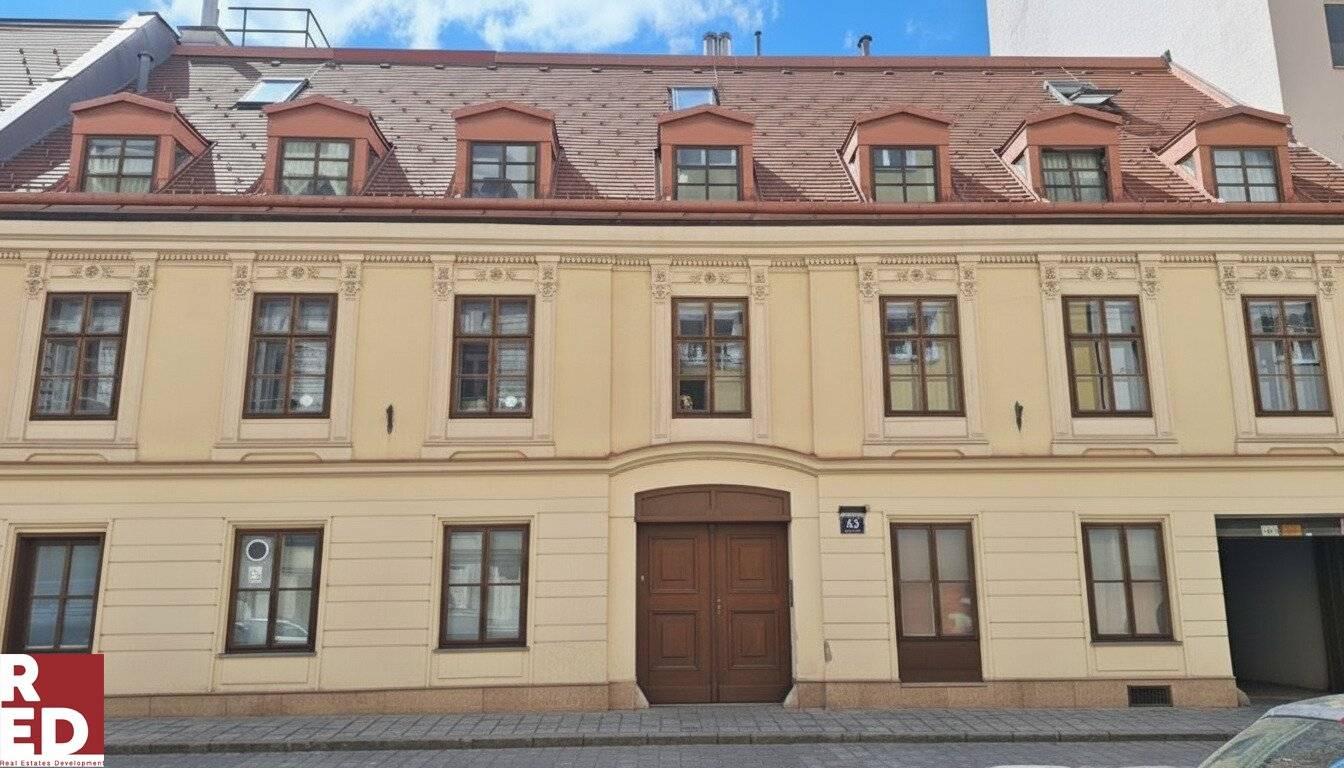 Maisonette apartment with balcony in Josefstadt