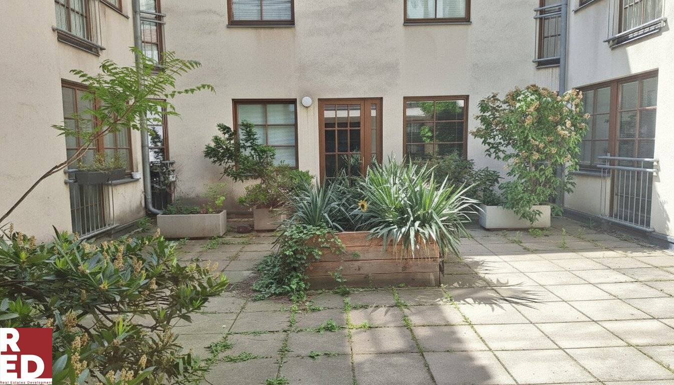 Maisonette apartment with balcony in Josefstadt