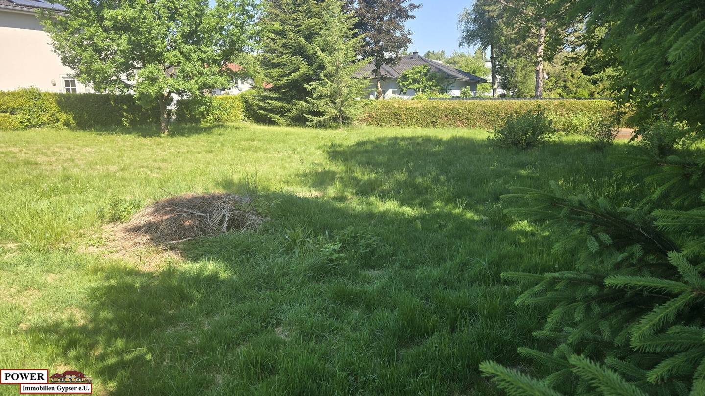 Sunny building plot in Mattighofen