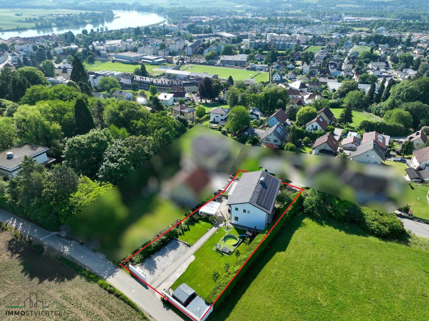 Two-family house in Ybbs with view
