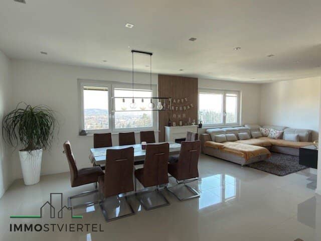 Two-family house in Ybbs with view