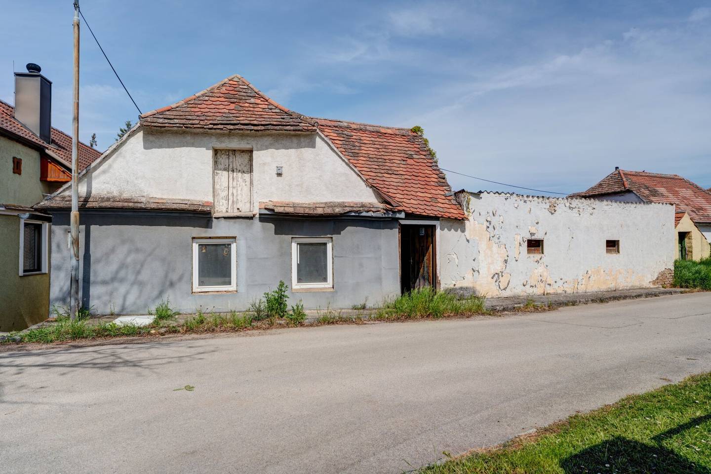 Renovation-needed house Haugsdorf