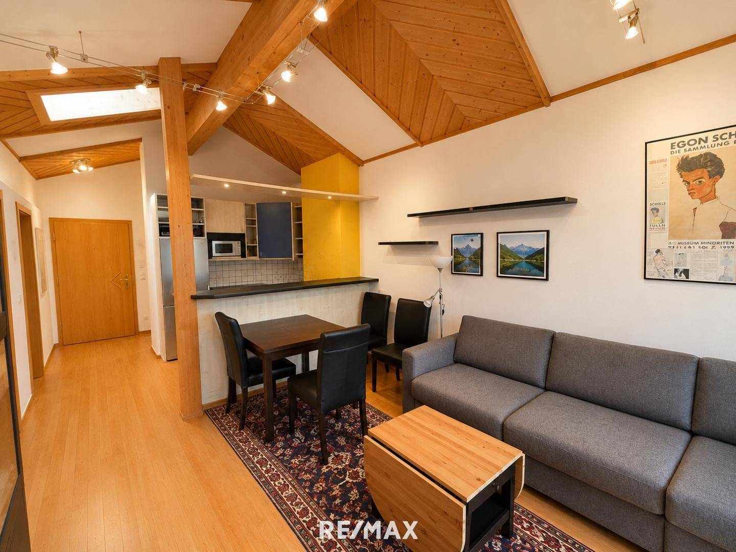 Wohnung in ruhiger Sonnenlage mit Ausblick ins Zillertal