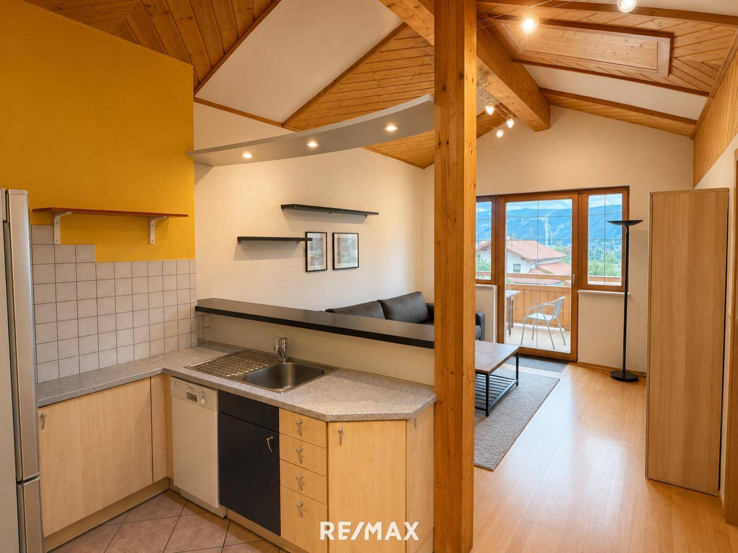 Wohnung in ruhiger Sonnenlage mit Ausblick ins Zillertal
