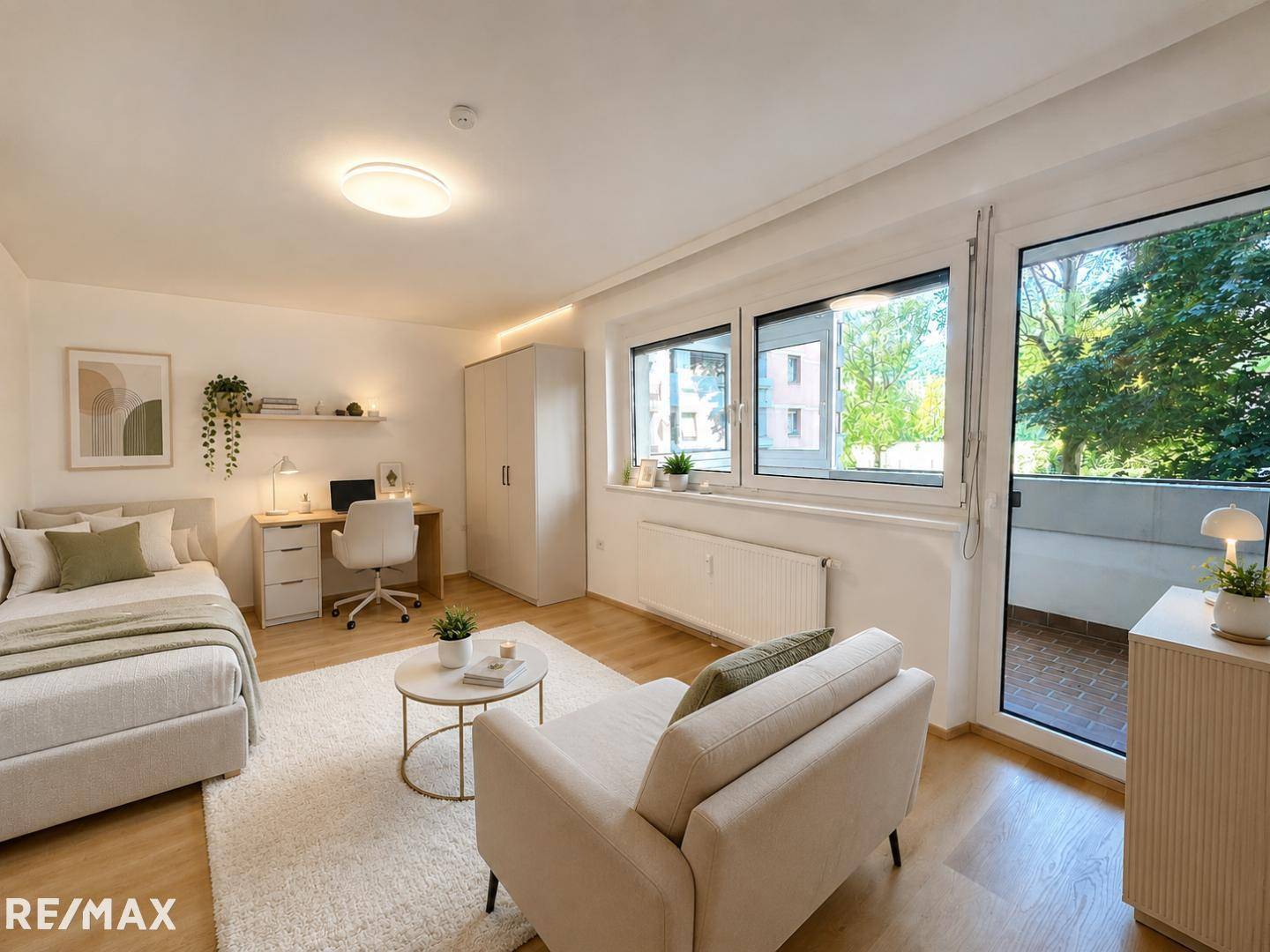 Erstbezug Garçonnière mit Balkon