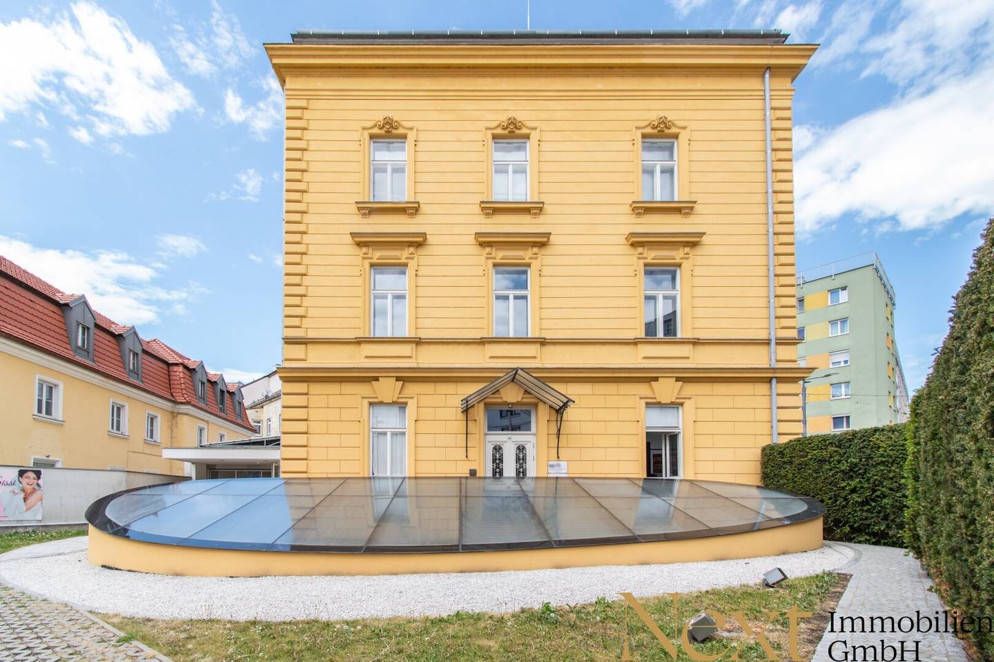 Altbauwohnung mit Balkon und Lift im Zentrum