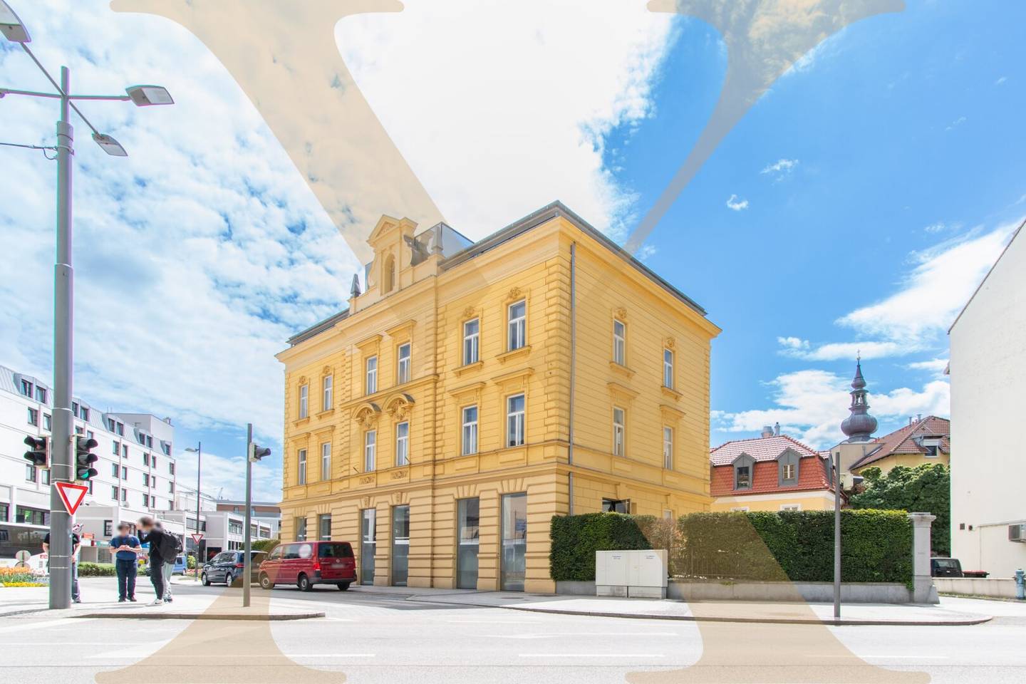 Altbauwohnung mit Balkon und Lift im Zentrum
