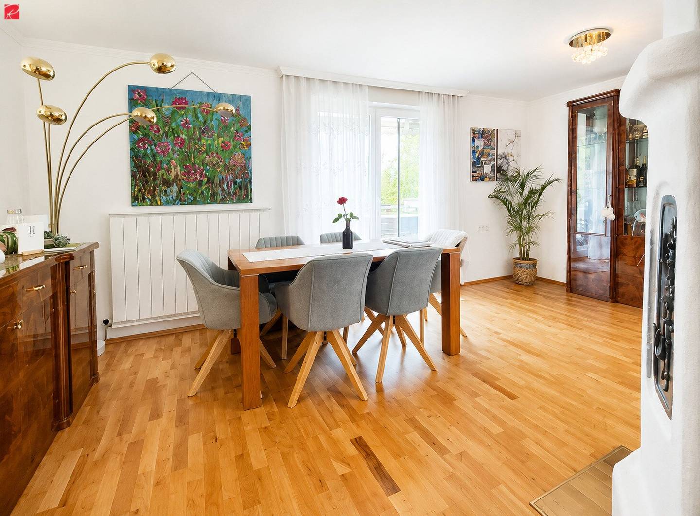 Mehrfamilienhaus mit Whirlpool, 350m²