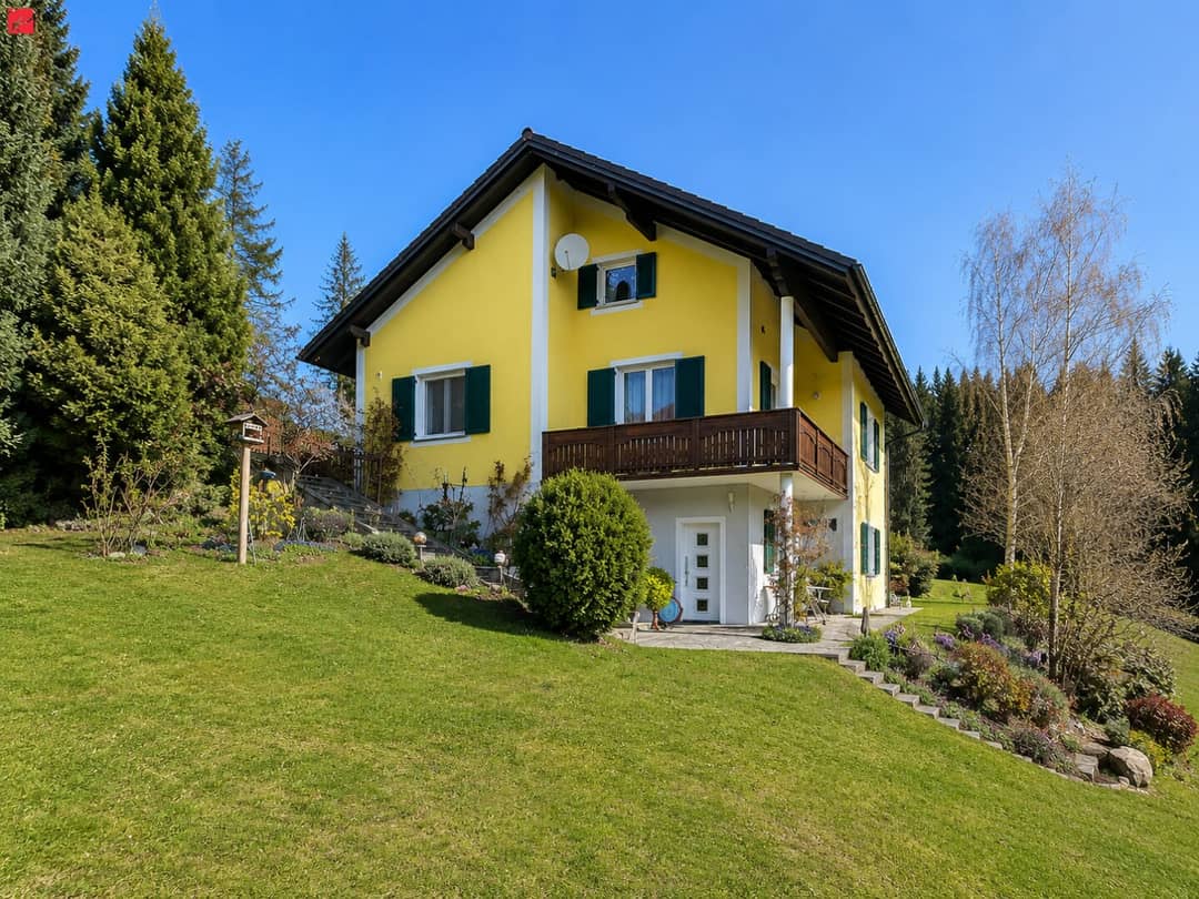 Charmantes Wohnhaus mit Garten und Fernblick