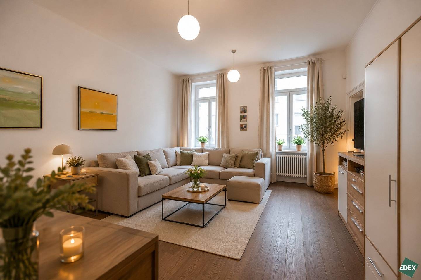 Exklusive Altbauwohnung mit hofseitigem Schlafzimmer und kleinem Balkon