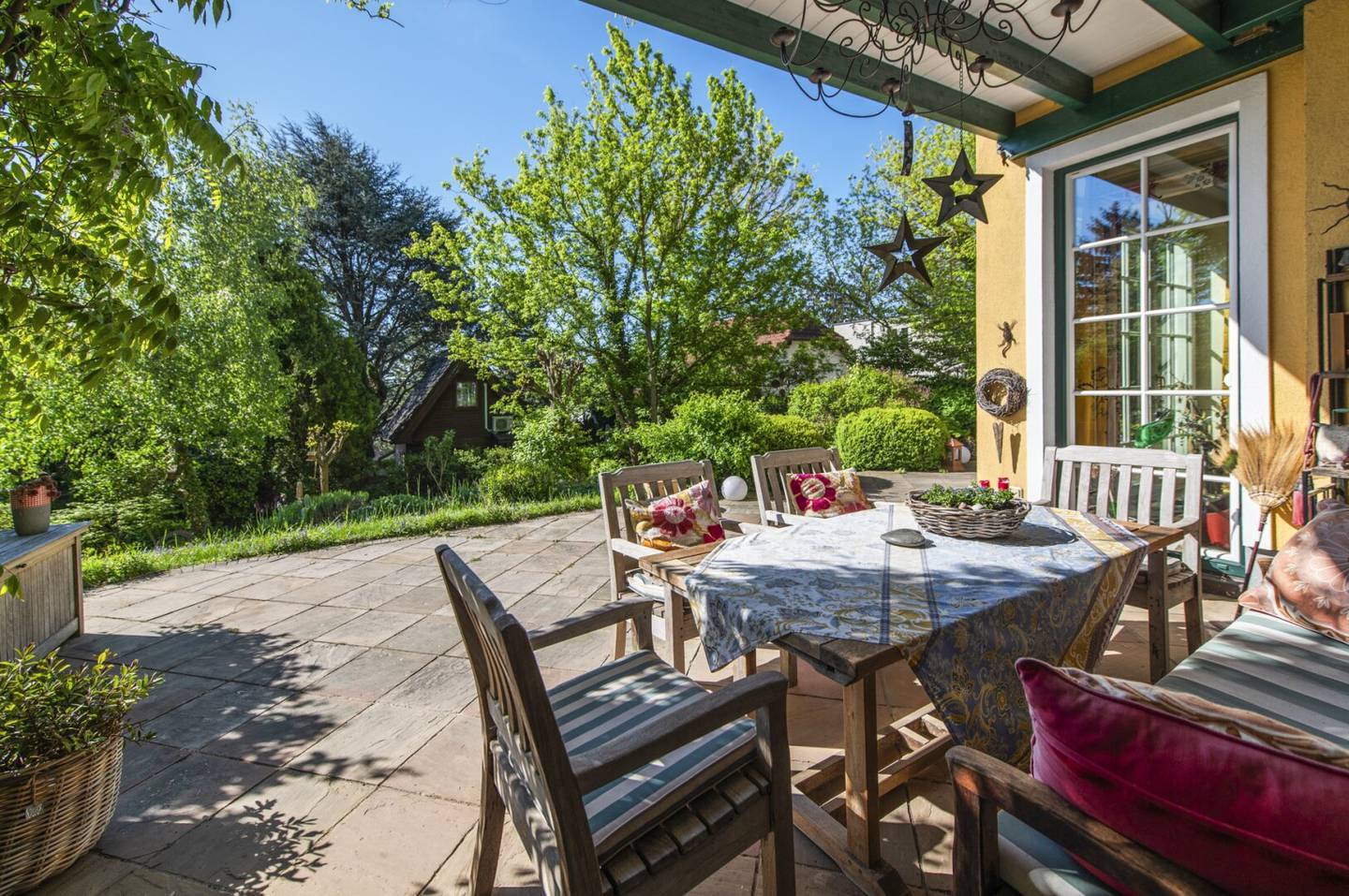 Office with Garden Sauna and Natural Pond in Vienna