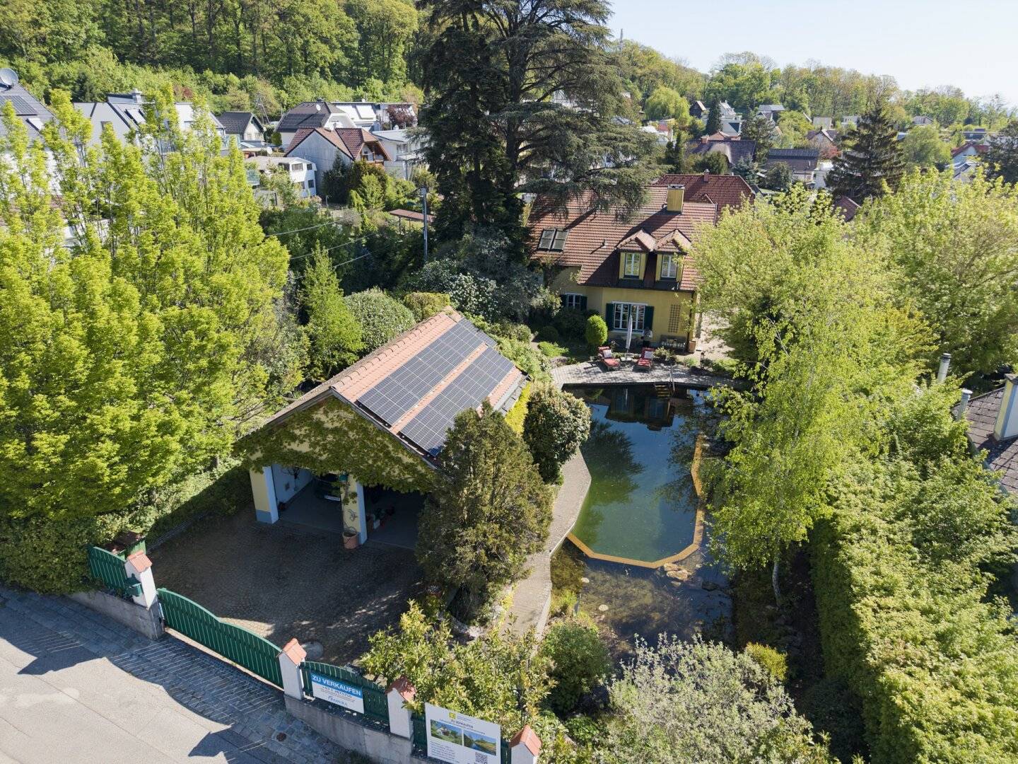 Detached house with garden in Vienna 1170