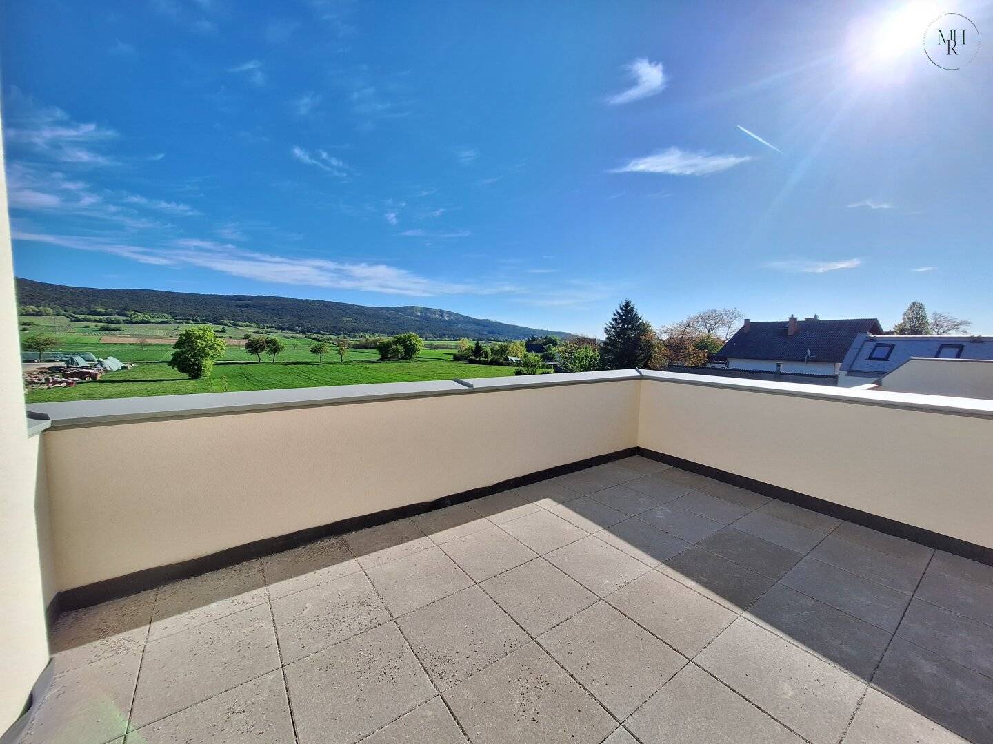 Dachgeschosswohnung Erstbezug Blick in die Weinberge