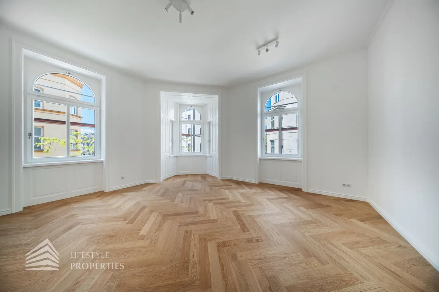 Wohnung Erstbezug im sanierten Altbau