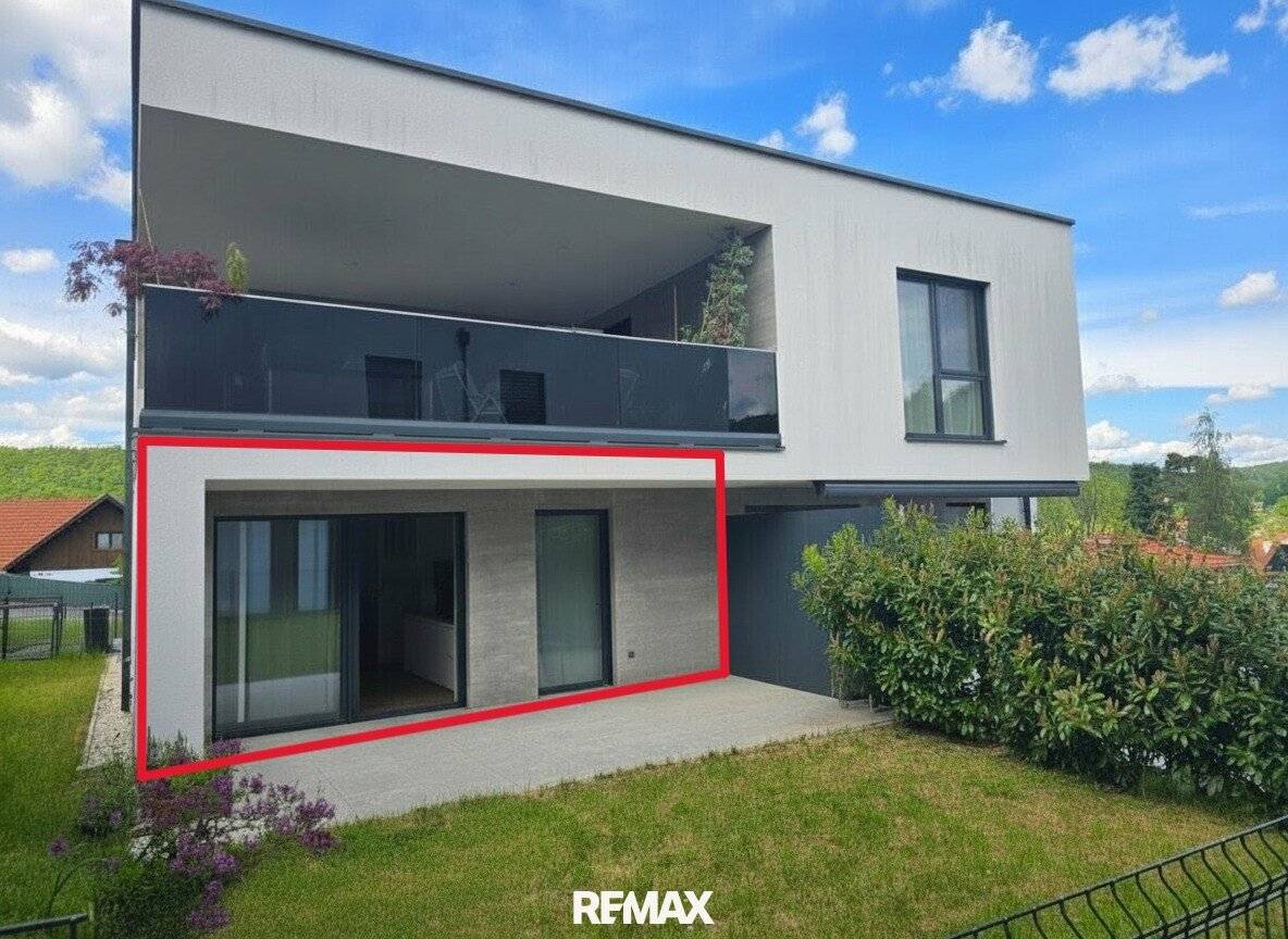 Neubauwohnung mit eigenem Garten und Terrasse
