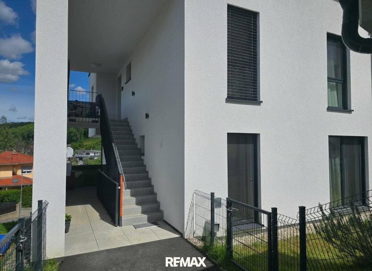 Neubauwohnung mit eigenem Garten und Terrasse