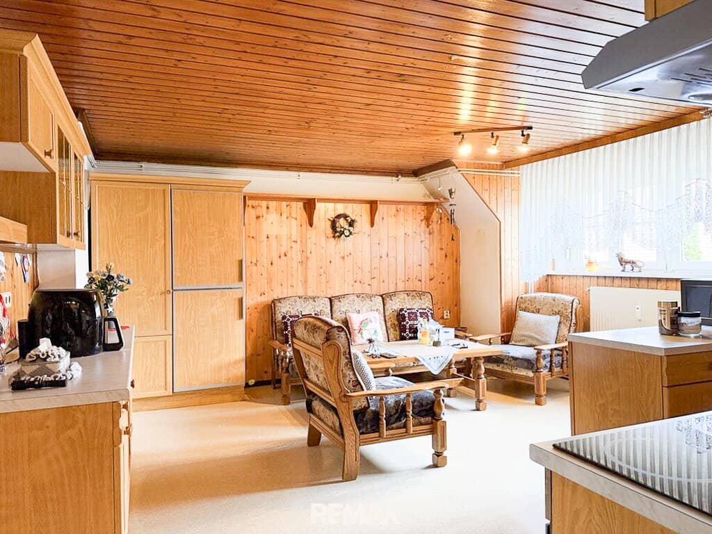 Wohnung mit offenem Wohnbereich und Stellplatz