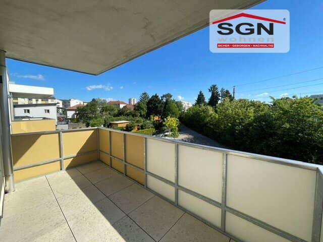 Newly built apartment with balcony and first occupancy