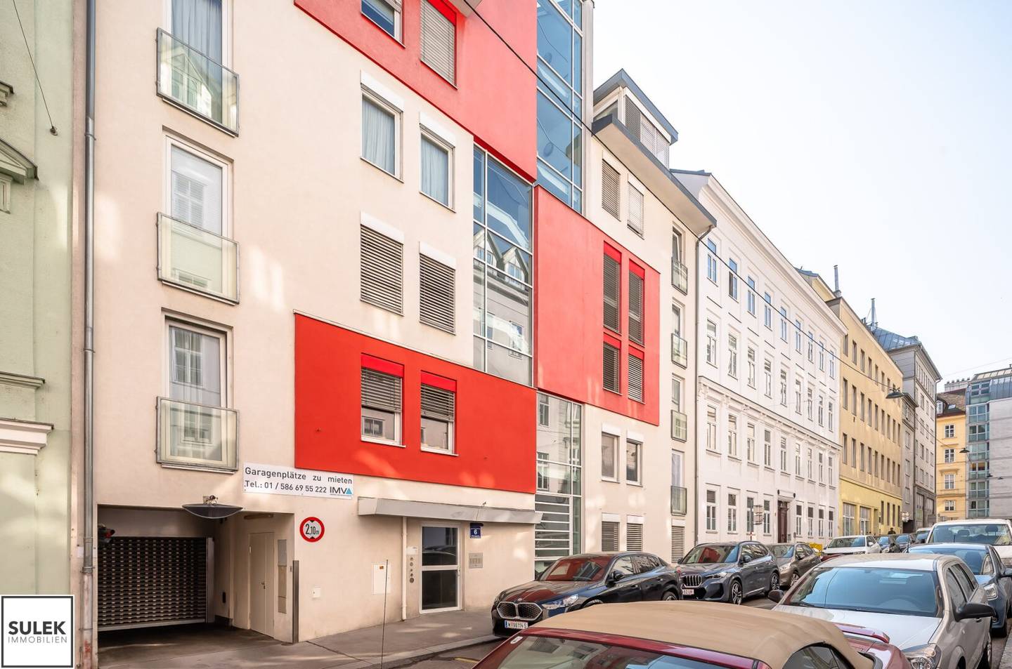 Perfect location in Josefstadt: Well laid-out 2-room apartment with east-facing balcony from 1.9.