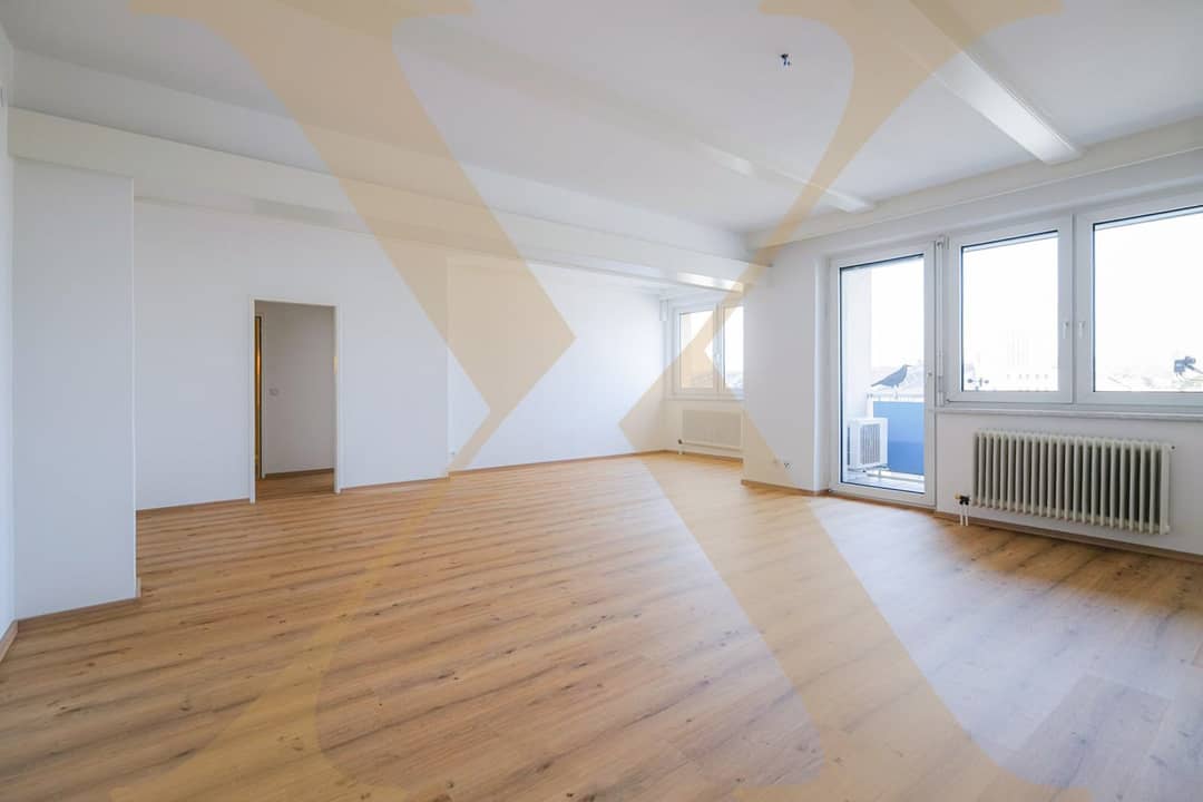 Modern 3.5 room apartment with loggia and distant view