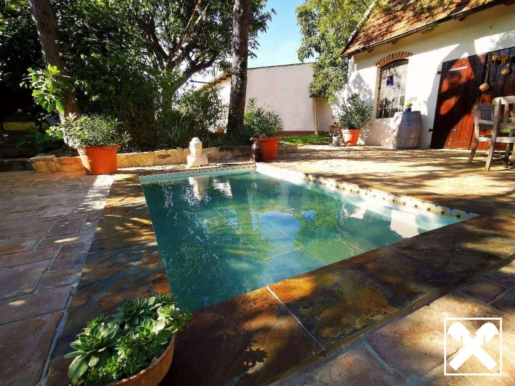 Terrasse mit Pool