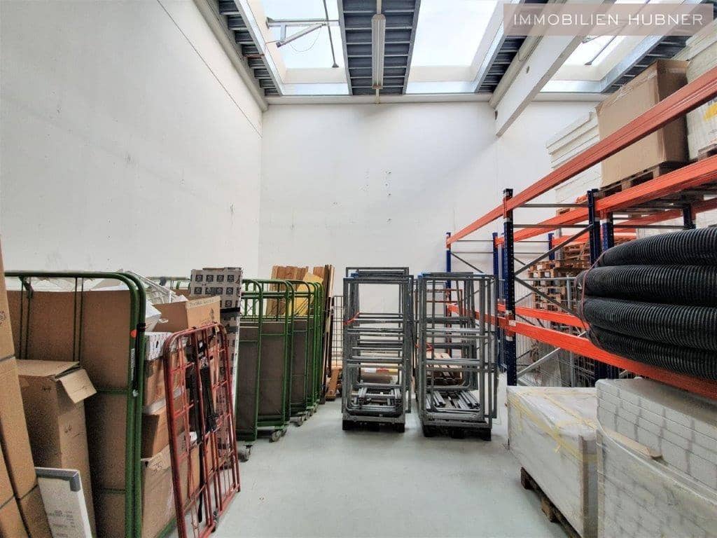Modern Warehouse & Office 458m²